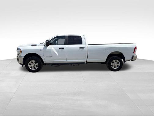 Bright White Clearcoat 2023 RAM 2500 Big Horn