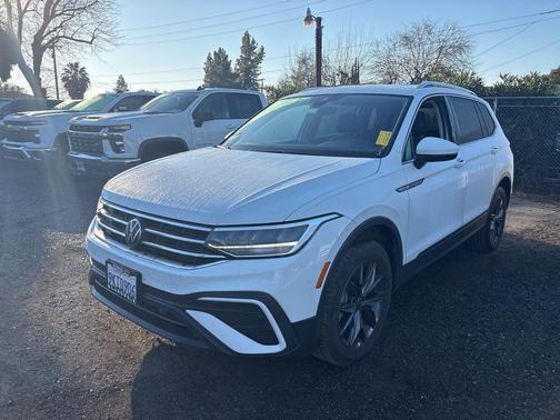 2024 Volkswagen Tiguan 2.0T SE 4MOTION