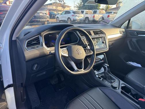 2024 Volkswagen Tiguan 2.0T SE 4MOTION