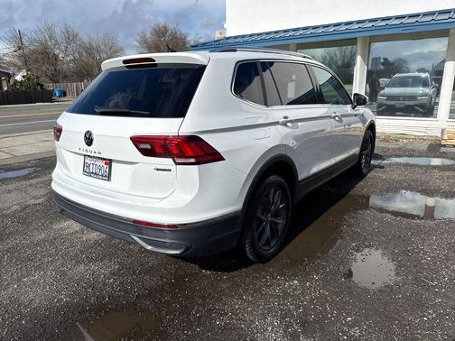 2024 Volkswagen Tiguan 2.0T SE 4MOTION