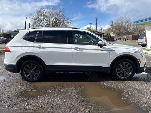 2024 Volkswagen Tiguan 2.0T SE 4MOTION