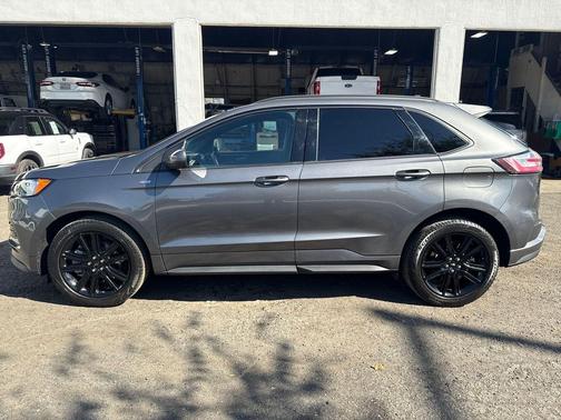 2023 Ford Edge ST Line