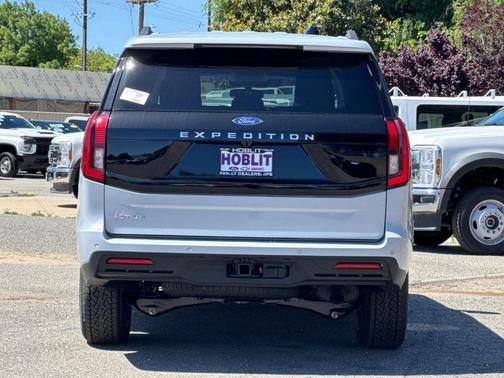 Space Silver 2026 Ford Expedition Active