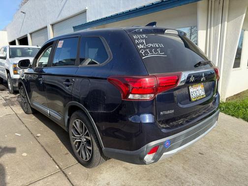 2018 Mitsubishi Outlander SE