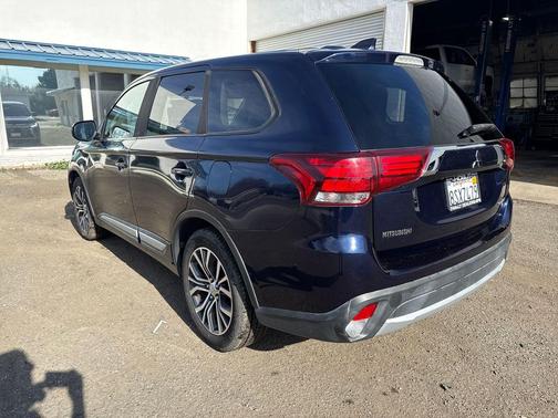 2018 Mitsubishi Outlander SE