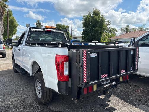 Oxford White 2018 Ford F-250 XL