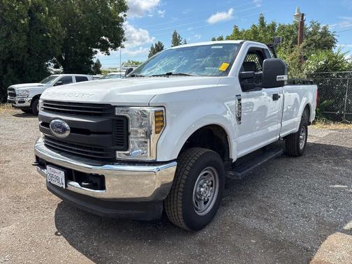 Oxford White 2018 Ford F-250 XL
