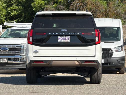 Star White 2026 Ford Expedition King Ranch