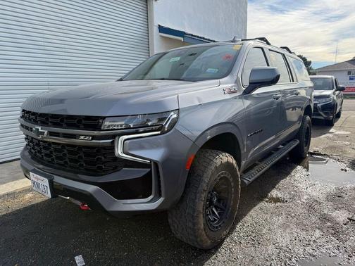 2022 Chevrolet Suburban 4WD Z71