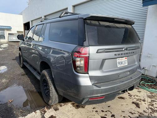 2022 Chevrolet Suburban 4WD Z71