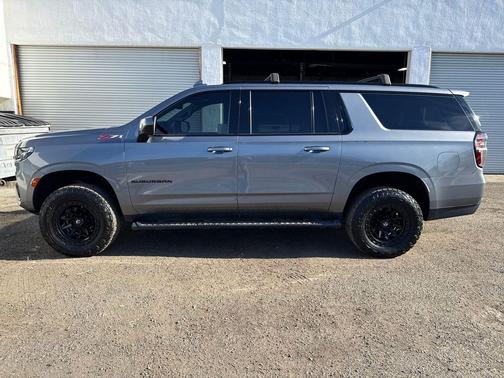 2022 Chevrolet Suburban 4WD Z71