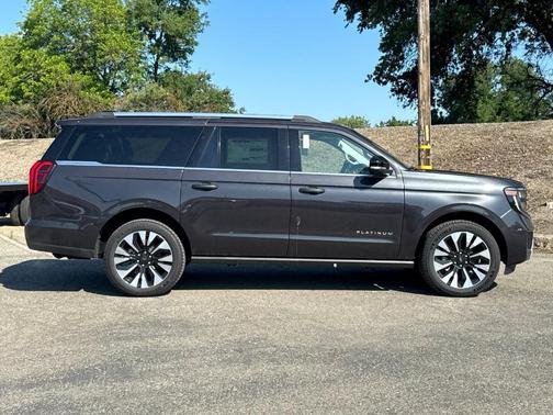 Dark Matter Gray Metallic 2026 Ford Expedition Max Platinum