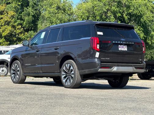Dark Matter Gray Metallic 2026 Ford Expedition Max Platinum