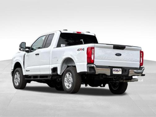 Oxford White 2026 Ford F-250 XLT
