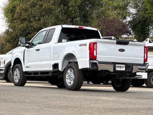 Oxford White 2026 Ford F-250 XLT