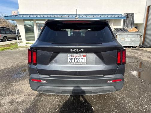 2023 Kia Sorento LX