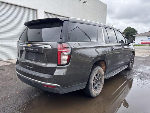 2021 Chevrolet Suburban LS