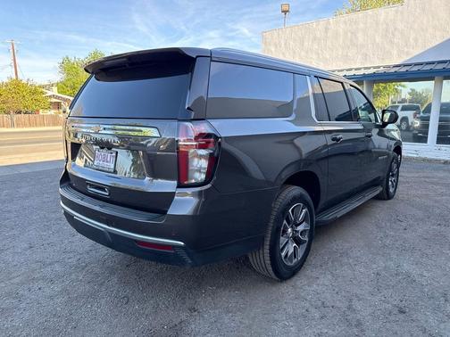 2021 Chevrolet Suburban LS