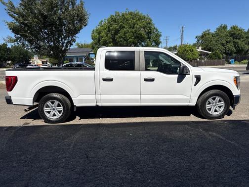 Oxford White 2021 Ford F-150 XLT