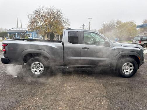 2025 Nissan Frontier S