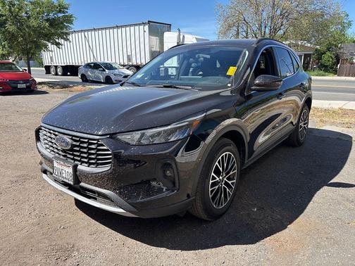 Agate Black Metallic 2025 Ford Escape PHEV SE