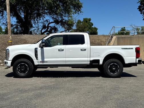 White Metallic 2026 Ford F-250 Platinum