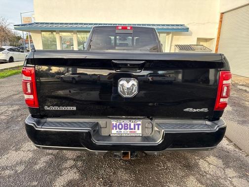 2023 RAM 3500 Laramie Crew Cab 4x4 8' Box