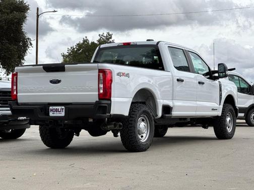 Oxford White 2026 Ford F-250 XL