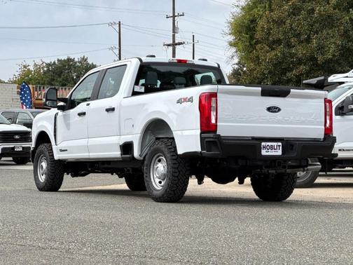 Oxford White 2026 Ford F-250 XL