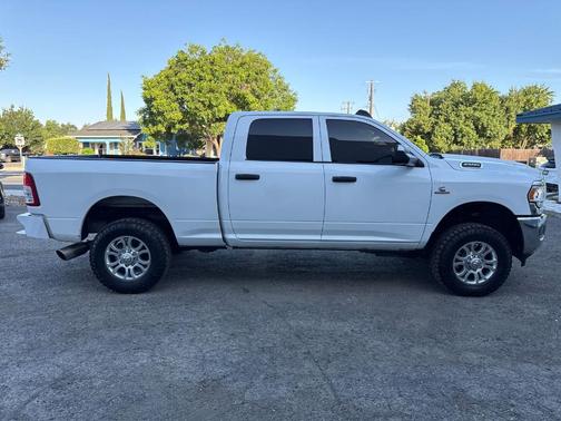 Bright White Clearcoat 2019 RAM 2500 Tradesman