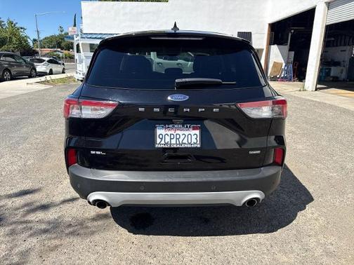 AGATE BLACK METALLIC 2022 Ford Escape SEL