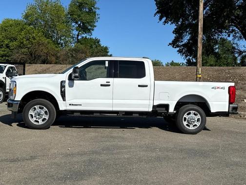 Oxford White 2026 Ford F-350 XLT