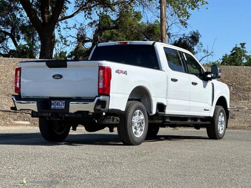 Oxford White 2026 Ford F-350 XLT
