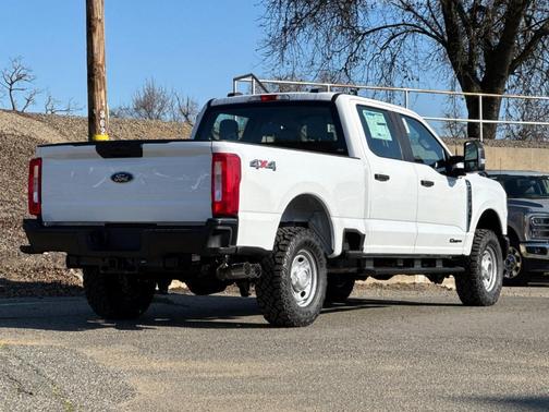 Oxford White 2026 Ford F-250 XL
