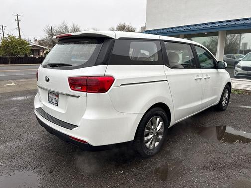 2019 Kia Sedona L