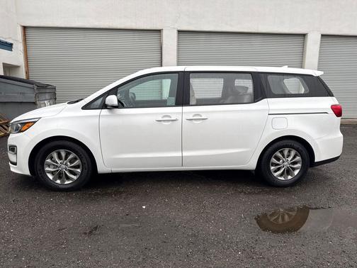 2019 Kia Sedona L