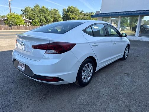 Quartz White Pearl 2020 Hyundai ELANTRA SE