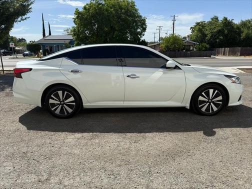 2020 Nissan Altima 2.5 SV