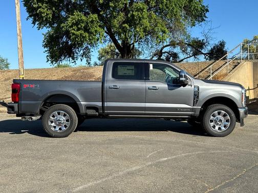 2026 Ford F-350 Lariat