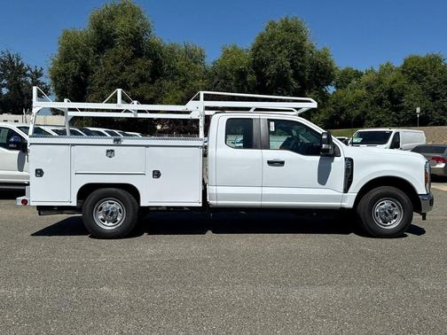 2025 Ford F-250 XL