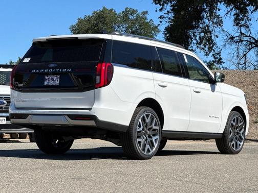 Star White 2026 Ford Expedition Platinum