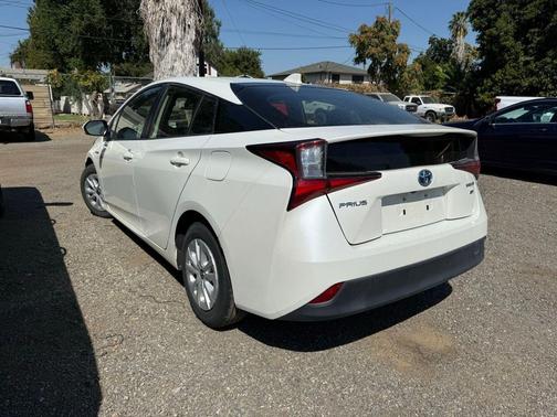 2020 Toyota Prius L
