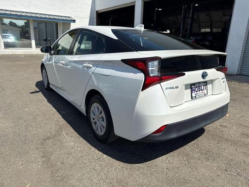 2020 Toyota Prius L