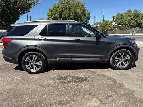 2020 Ford Explorer Platinum