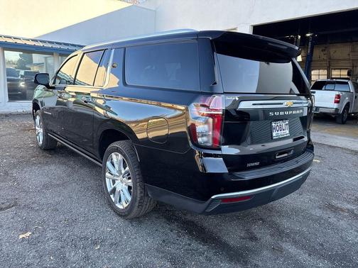 2024 Chevrolet Suburban 4WD High Country