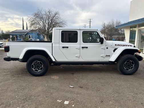 2021 Jeep Gladiator Mojave 4X4