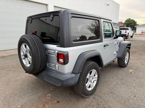 2022 Jeep Wrangler Sport S
