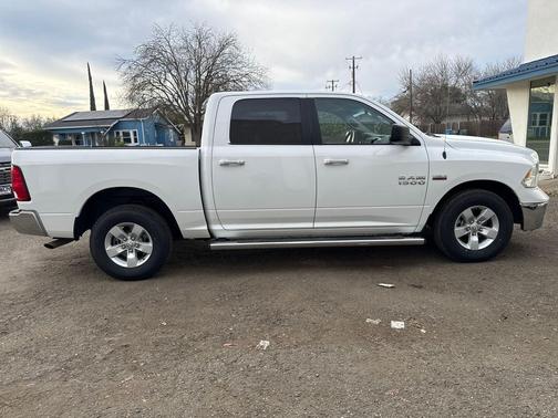 2017 RAM 1500 SLT
