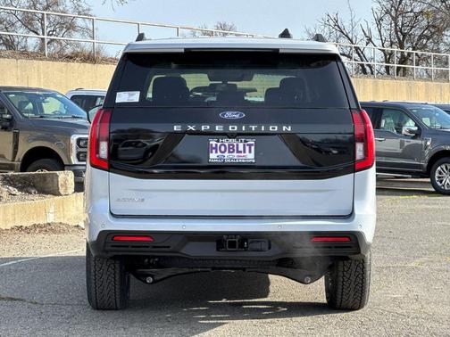 2026 Ford Expedition Active