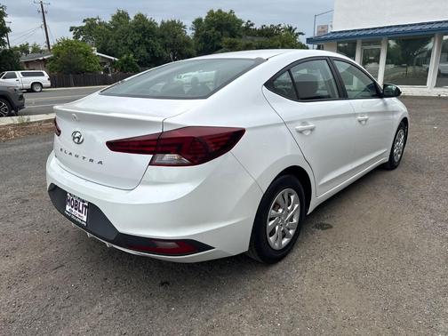 Quartz White Pearl 2020 Hyundai ELANTRA SE